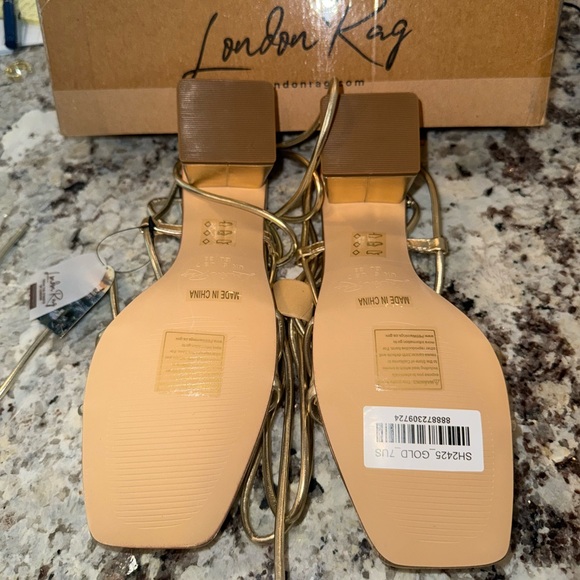 London Rag Swan Lake Gold Block Heel - Picture 6 of 10